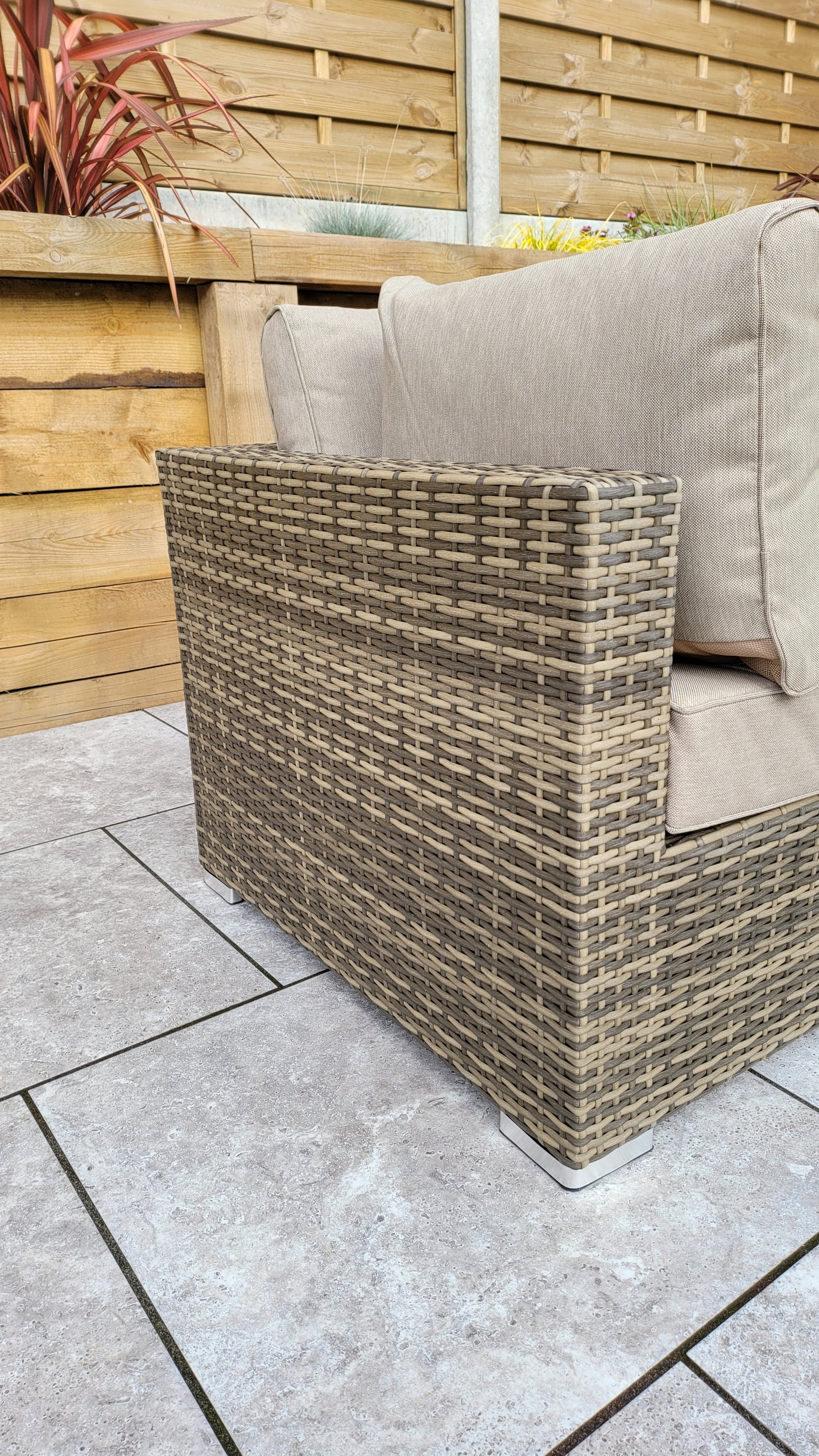 Signature Weave - Outdoor Furniture - Savannah - Sofa In Flat Natural Brown Weave